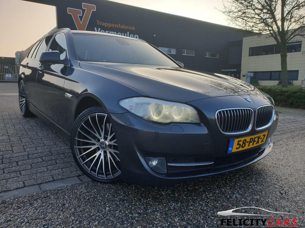 BMW 5-serie Touring 520d High Executive leder navi 19 inch, Auto's, BMW, Automaat, Euro 5, Achterwielaandrijving, Beige