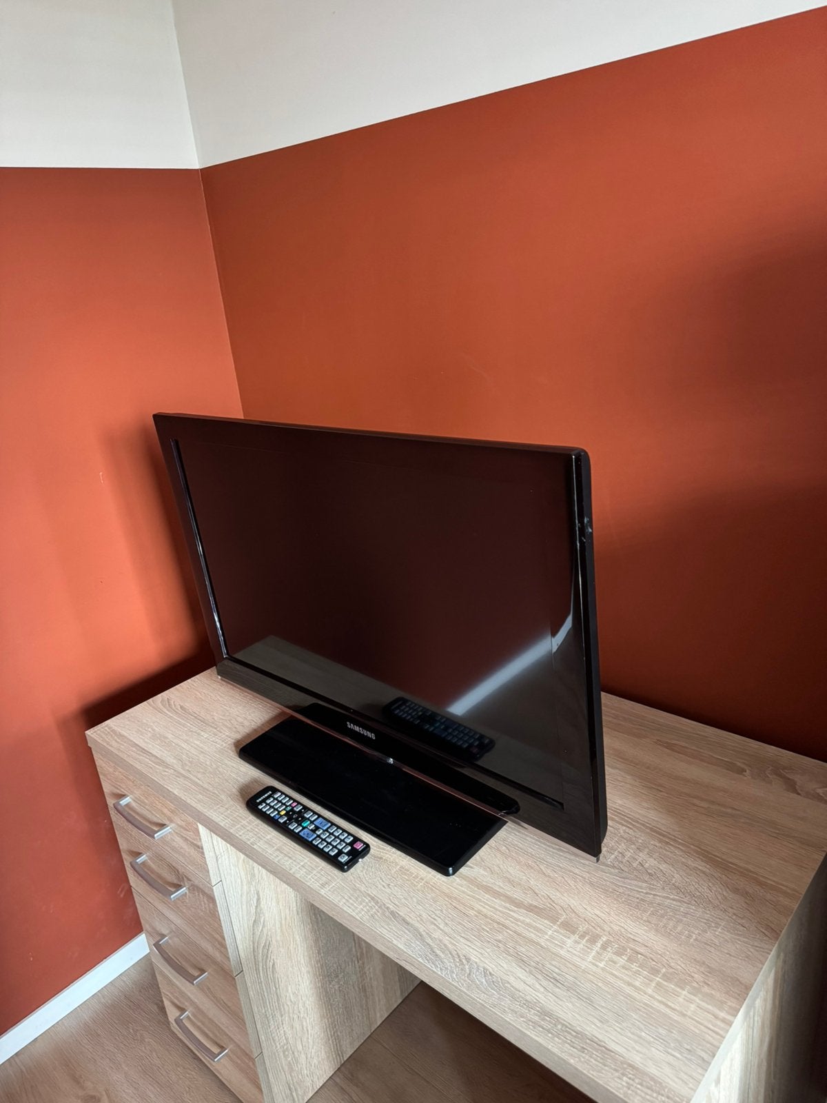 Samsung 32 inch Full HD LCD tv inclusief afstandsbediening, Ophalen, 50 Hz, 80 tot 100 cm, Zo goed als nieuw