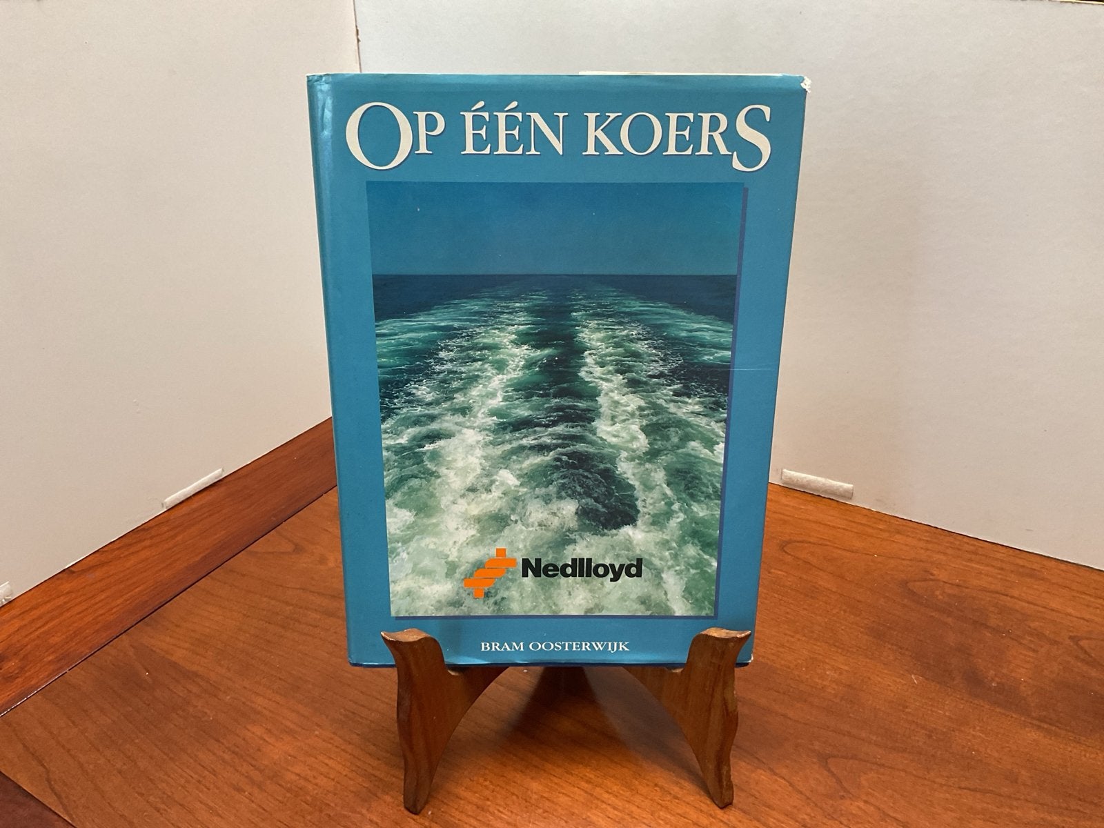 Op Één Koers - Nedlloyd Geschiedenis Boek, Ophalen of Verzenden, Zo goed als nieuw, Overige typen