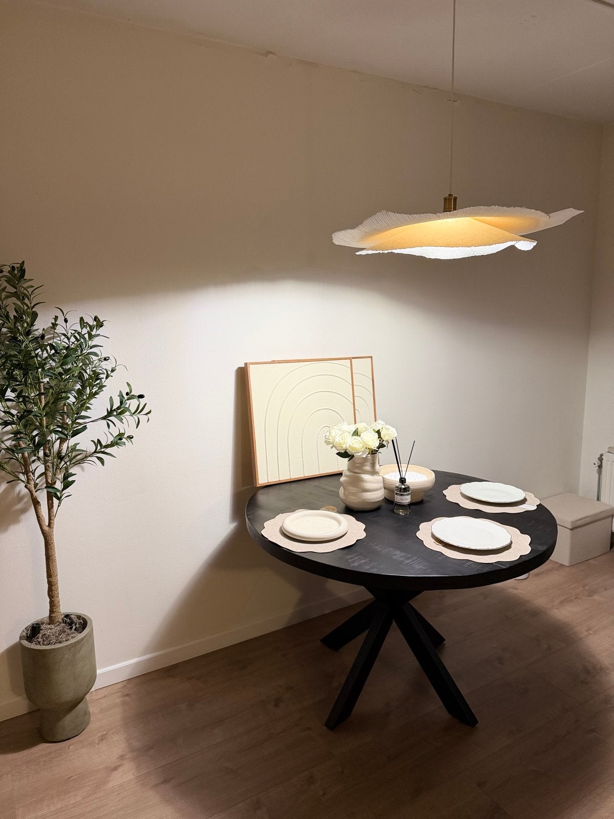 Stijlvolle ovale eettafel met metalen onderstel 120 cm., Ophalen, 100 tot 150 cm, Zo goed als nieuw, 150 tot 200 cm