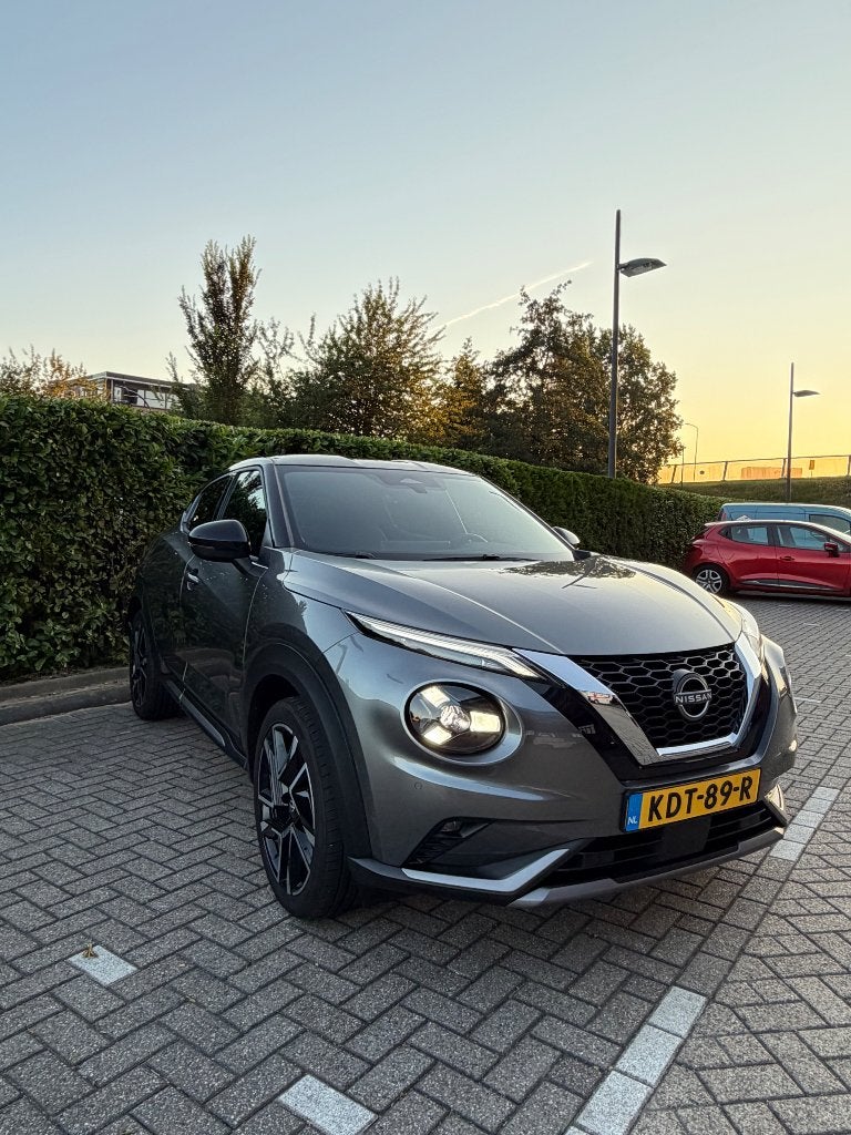 Nissan Juke 1.0 Dig-t 114pk 2025 Grijs, Auto's, Nissan, Parkeerassistent, Stof, 1250 kg, Grijs