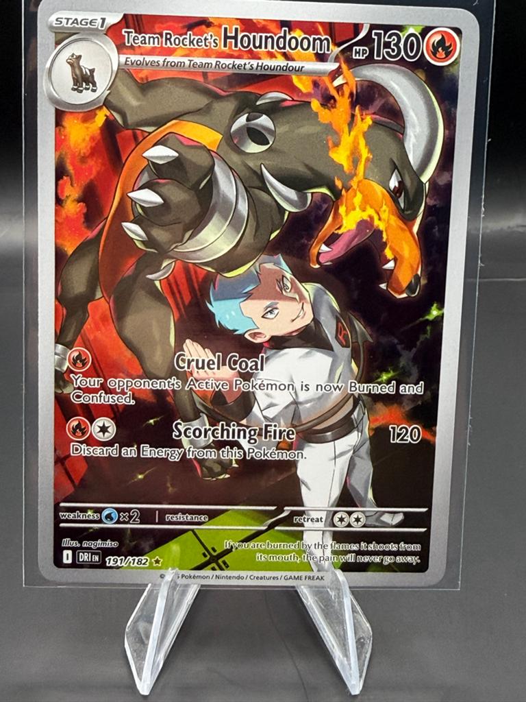 Pokémon Kaart: Team Rocket's Houndoom (Full Art), Ophalen of Verzenden, Zo goed als nieuw, Losse kaart