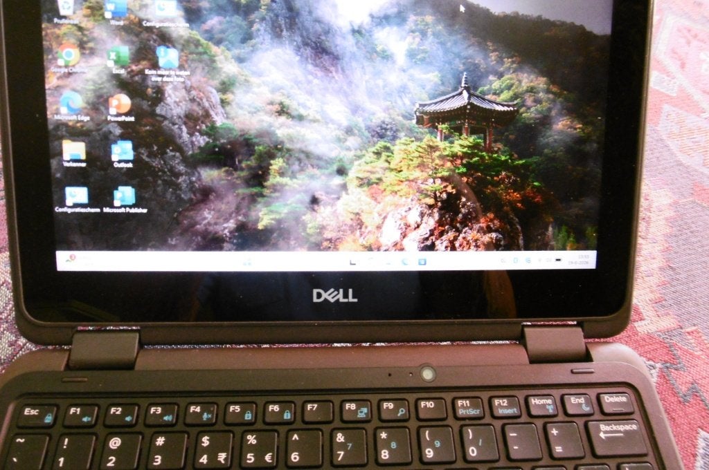 Dell 3190 2-in-1, met Windows 11 Pro en MS Office 2019, Intel Pentium N5000, Gebruikt, Qwerty, Met touchscreen