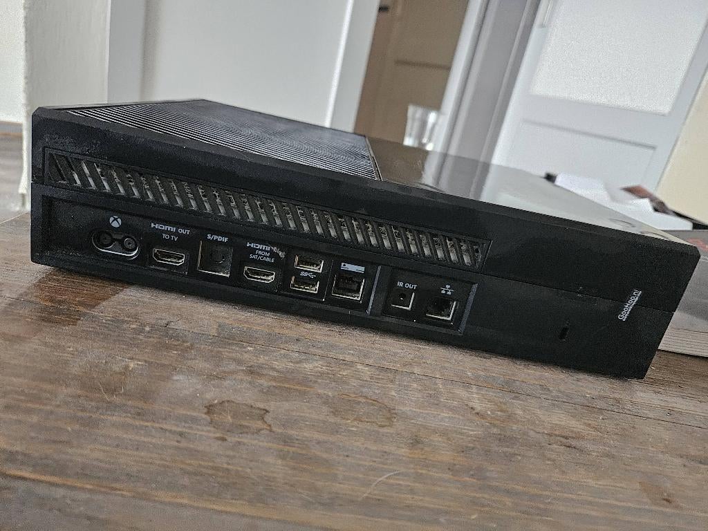 Xbox one, Spelcomputers en Games, Spelcomputers | Xbox One, Gebruikt, Xbox One, 500 GB, Met 1 controller, Met games, Met harde schijf