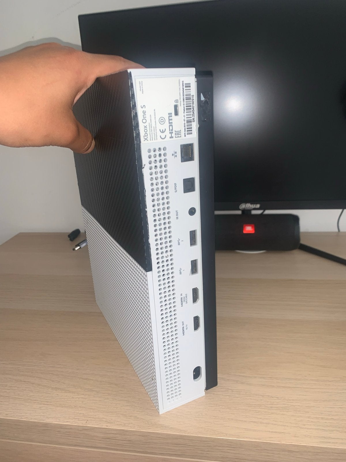 Xbox One S 1TB met 2 controllers en kabels - Zo goed als nie, Ophalen, Met 2 controllers, Xbox One S, Zo goed als nieuw