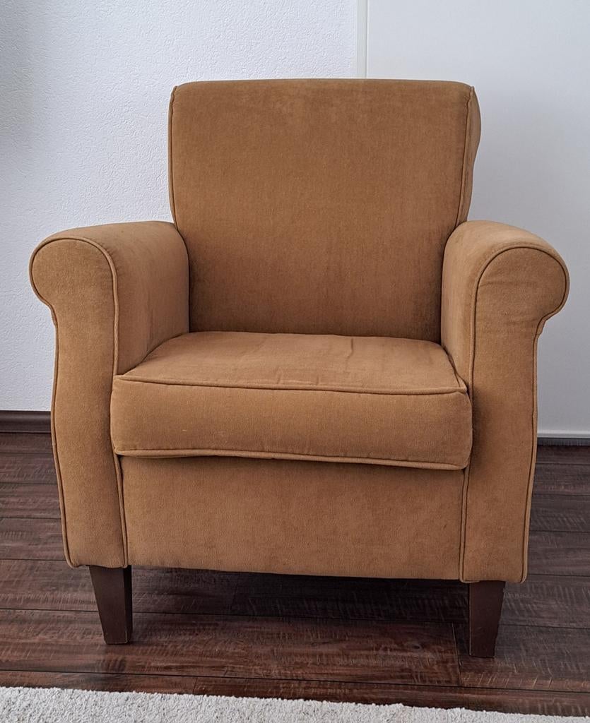 Comfortabele fauteuil, okergeel,, Huis en Inrichting, Fauteuils, Ophalen, Gebruikt, 75 tot 100 cm, Klassiek, Tijdloos