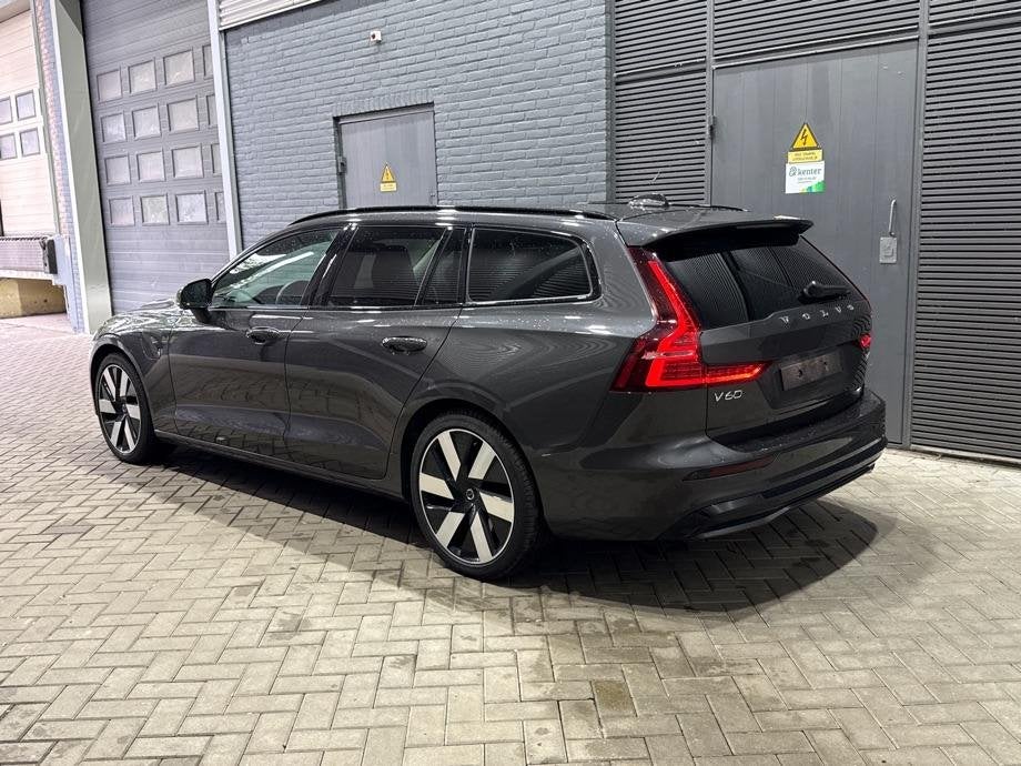 Volvo V60 T6 Plus Dark | Panoramadak | Harman/Kardon | Pilot, Automaat, Gebruikt, Euro 6, 4 cilinders