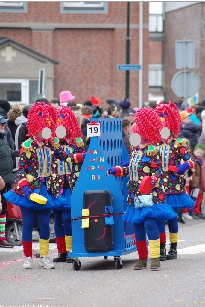 Complete loopgroep Vier op n rij, Kleding | Dames, Carnavalskleding en Feestkleding, Ophalen, Carnaval, Maat 42/44 (L), Kleding