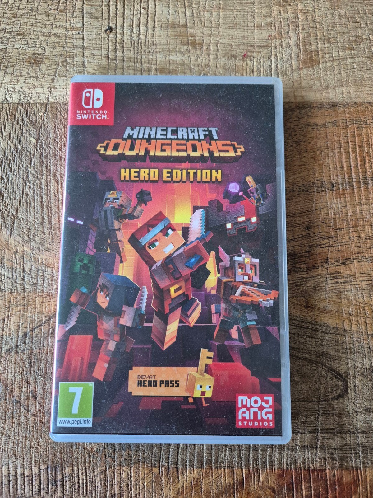 Minecraft Dungeons Hero Edition Nintendo Switch, Spelcomputers en Games, Games | Nintendo Switch, Ophalen of Verzenden, Zo goed als nieuw