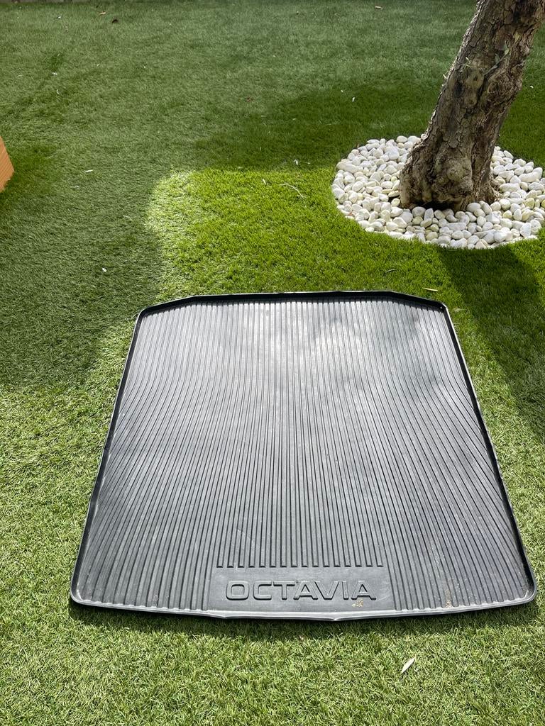 Originele Skoda Octavia all weather automatten set, Ophalen of Verzenden, Zo goed als nieuw