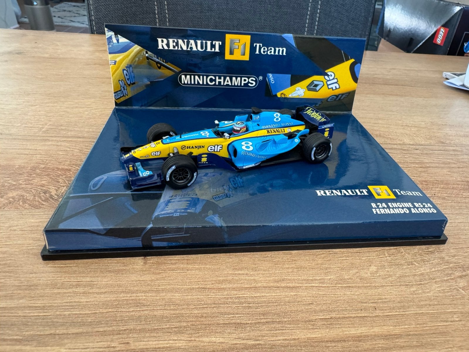 1:43 Renault R24 Fernando Alonso 2004, Ophalen of Verzenden, Gebruikt, Auto, MiniChamps