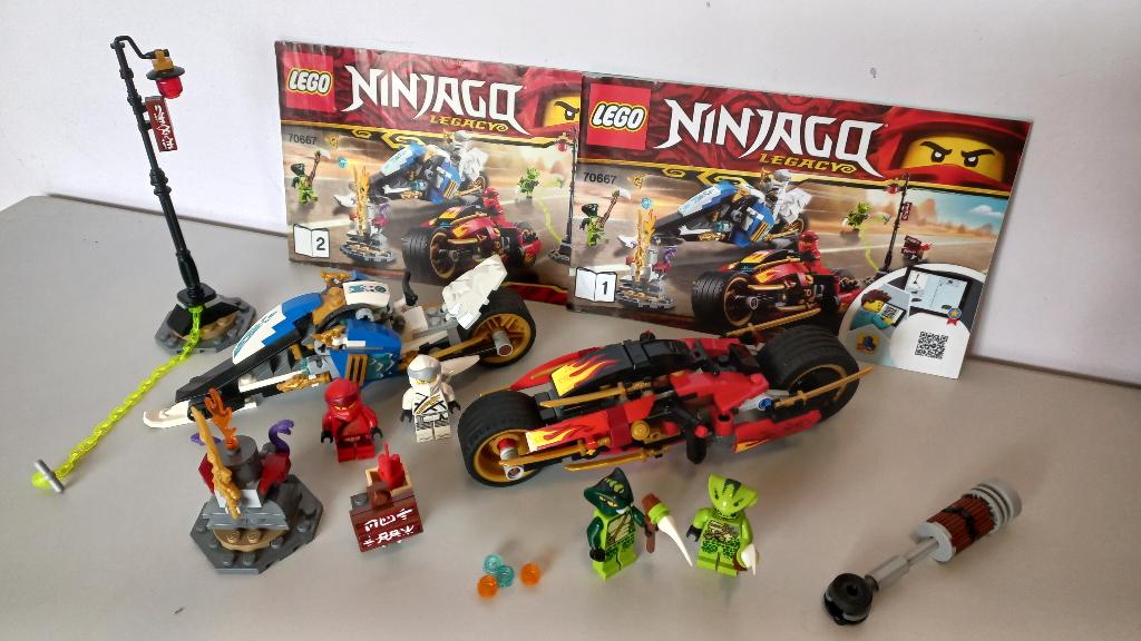 lego ninjago 70667 Kai's Blade Cycle & Zane's Snowmobile, Compleet, Lego, Ophalen of Verzenden, Zo goed als nieuw