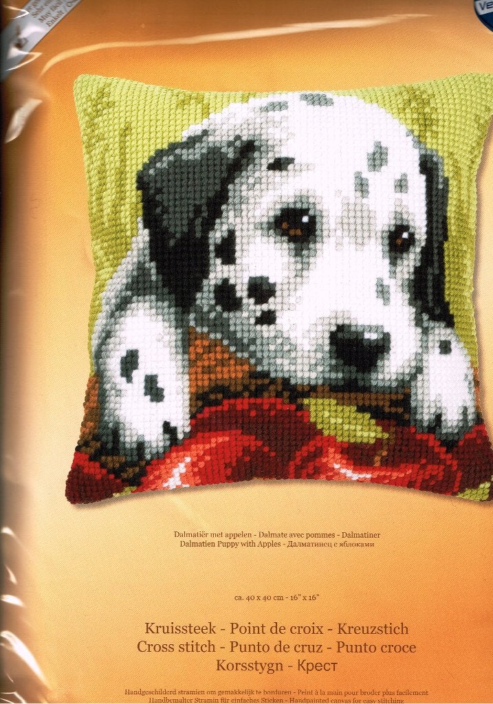 Cado vervaco borduurpakket kussen, DALMATIER MET APPELEN, Hobby en Vrije tijd, Borduren en Borduurmachines, Ophalen of Verzenden