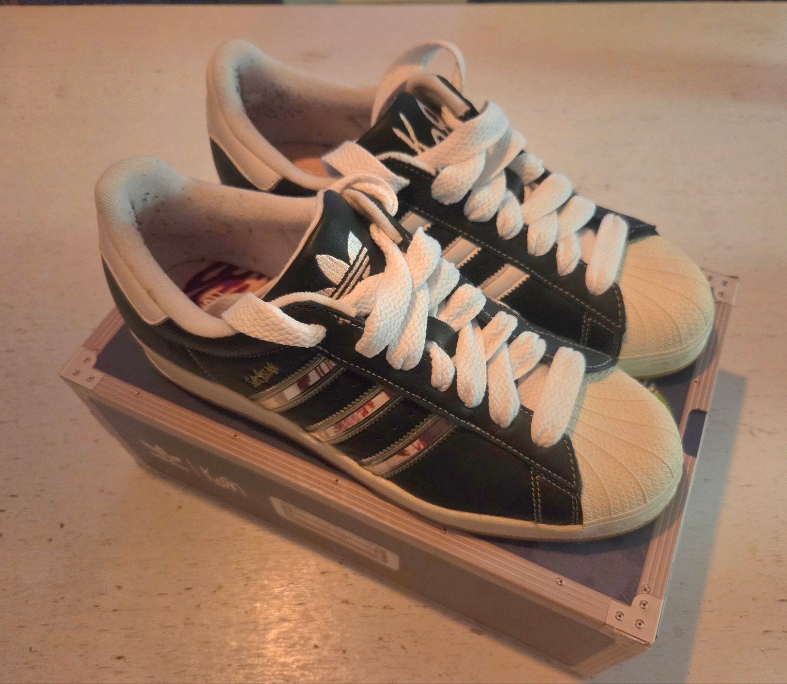 Adidas Korn Superstar Sneakers Maat 45 1/3 Deftones Nu Metal, Kleding | Heren, Zwart, Ophalen of Verzenden, Adidas, Sneakers of Gympen