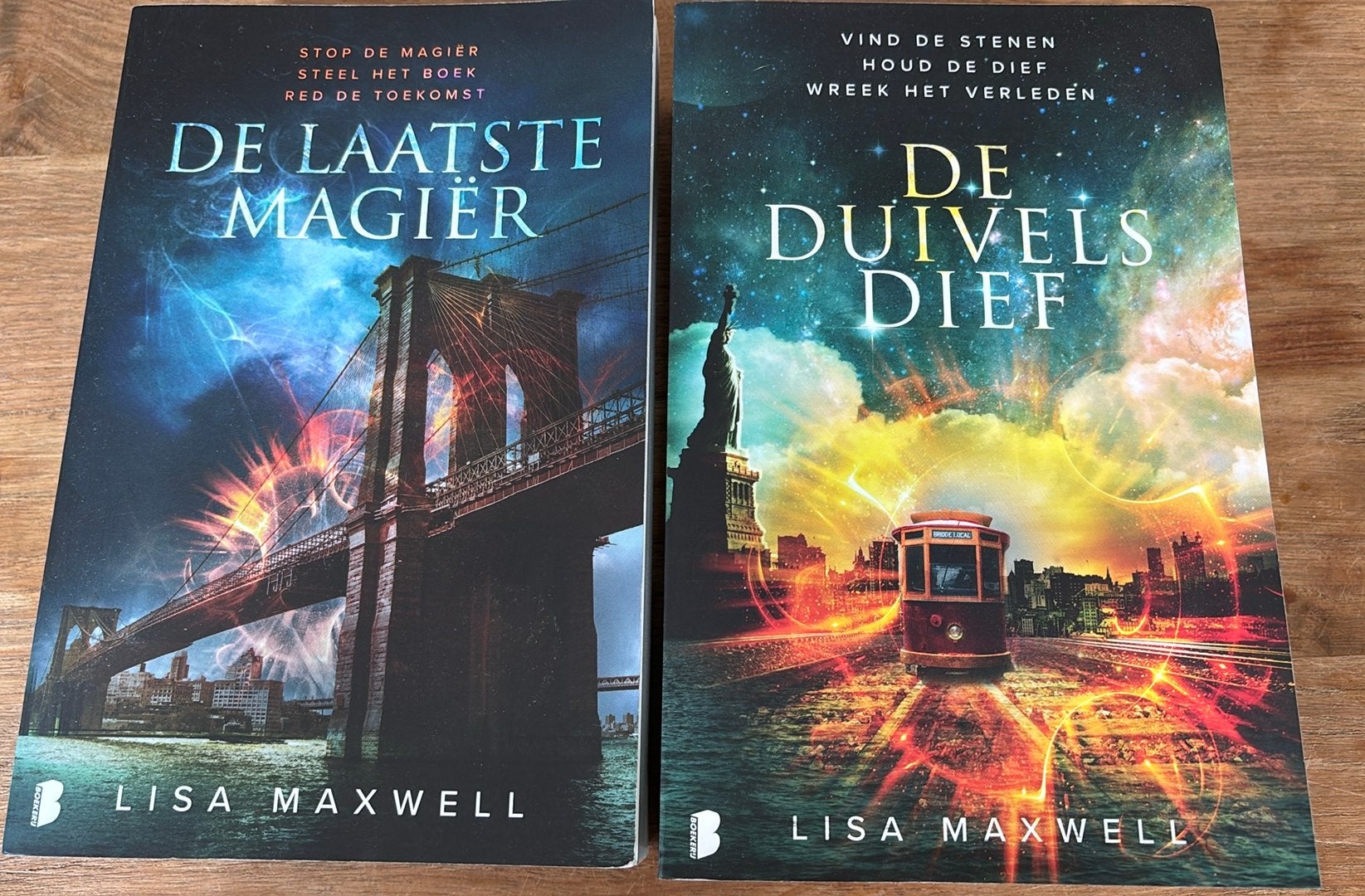 Lisa maxwell de laatse magier en de duivels dief, Boeken, Ophalen of Verzenden, Zo goed als nieuw