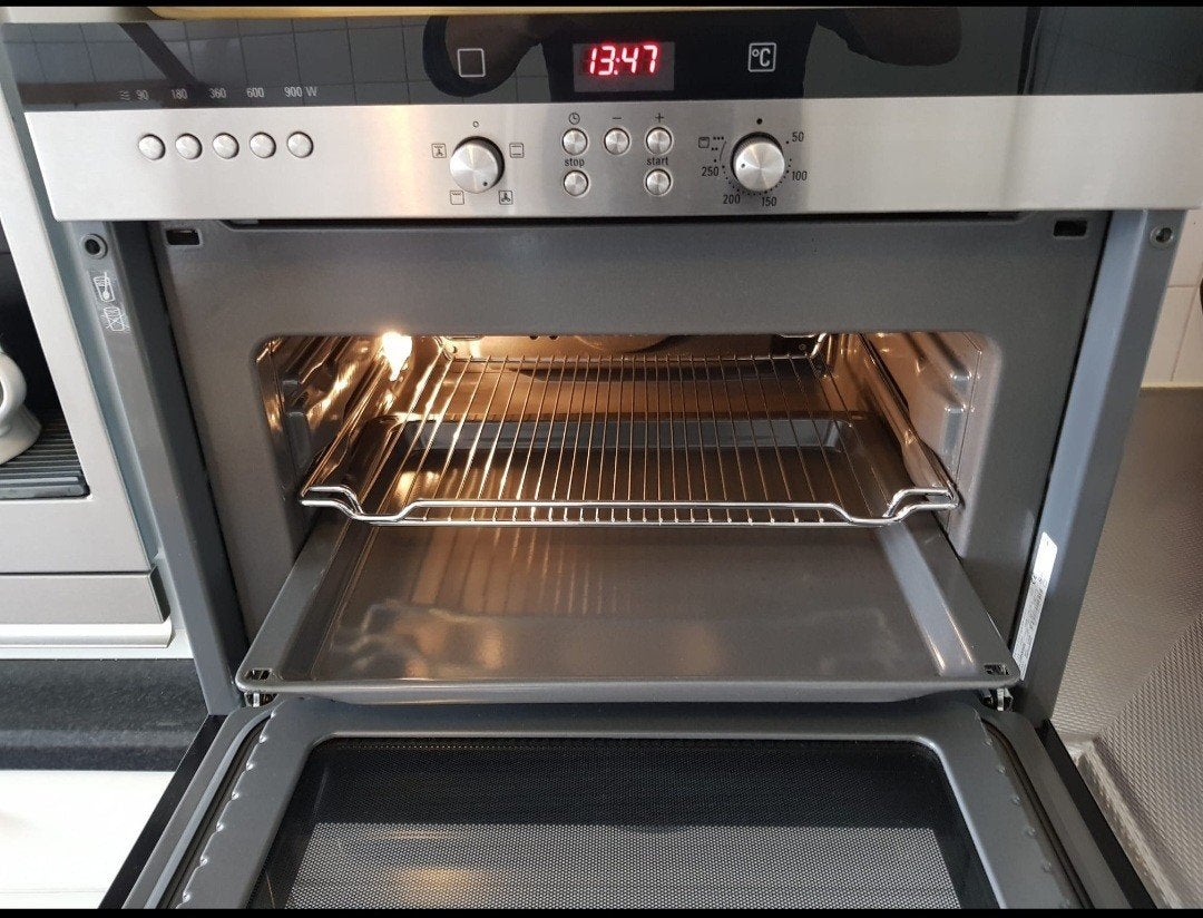 Te koop aangeboden inbouw combi magnetron met hetelucht oven, Ophalen, Magnetronfunctie