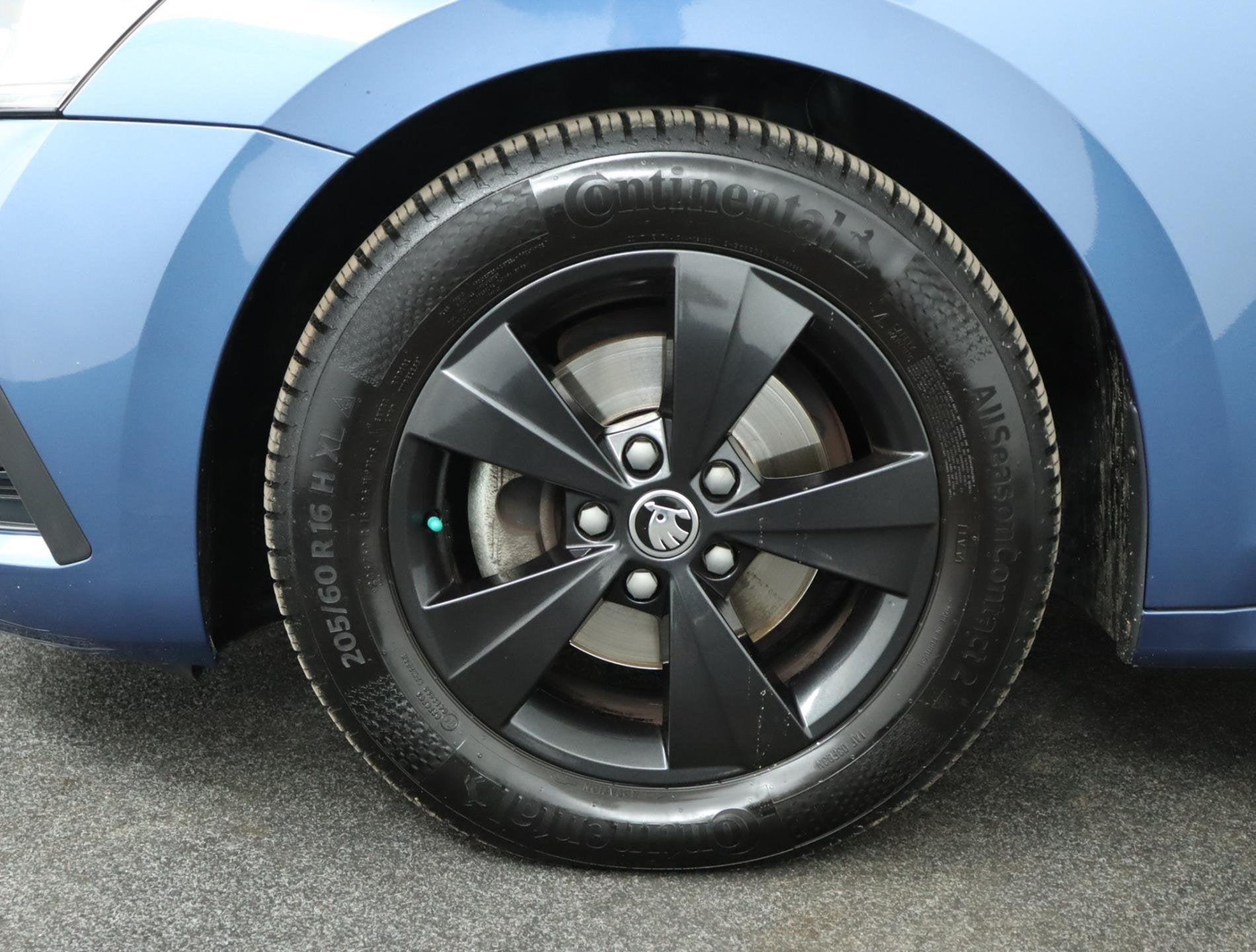 Skoda Octavia Combi Combi 1.0 e-TSI Sport Business |NAP |1e, Gebruikt, Euro 6, Blauw, 23 km/l