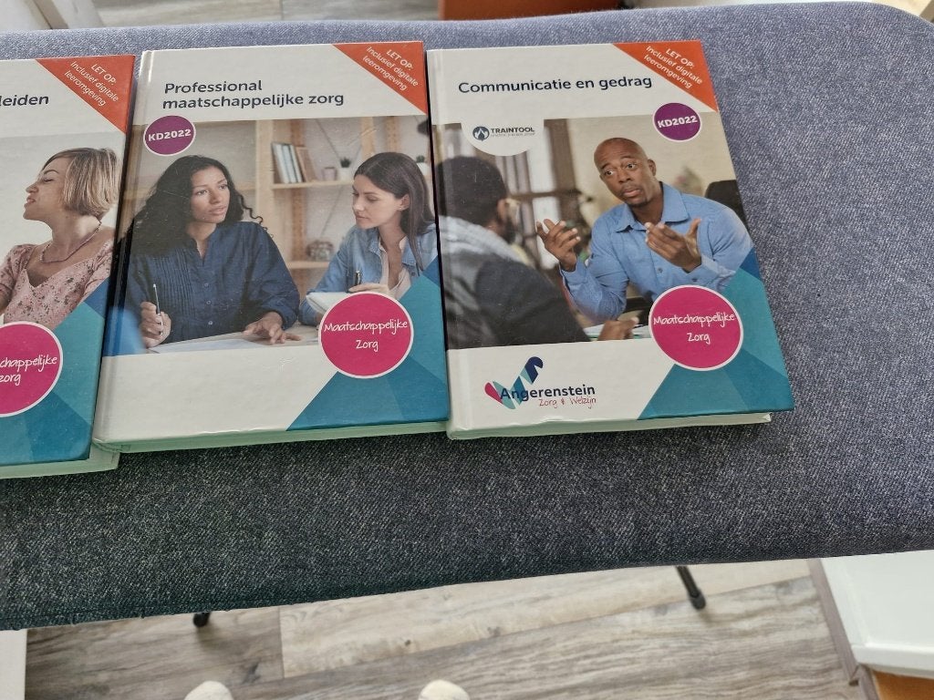 Schoolboeken persoonlijk begeleider maatschappelijke zorg, Boeken, Ophalen of Verzenden, Zo goed als nieuw, Overige niveaus
