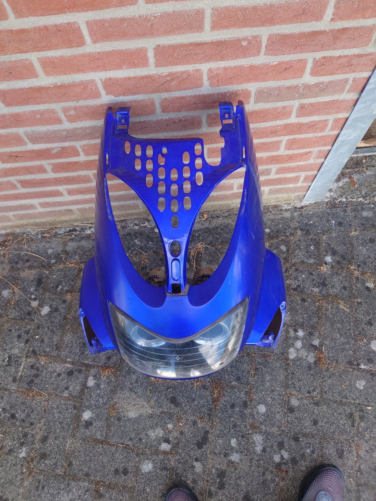 Aprilia SR50 voorkap  - Blauw (ledverlichting), Fietsen en Brommers, Ophalen, Gebruikt, Kap, Aprilia