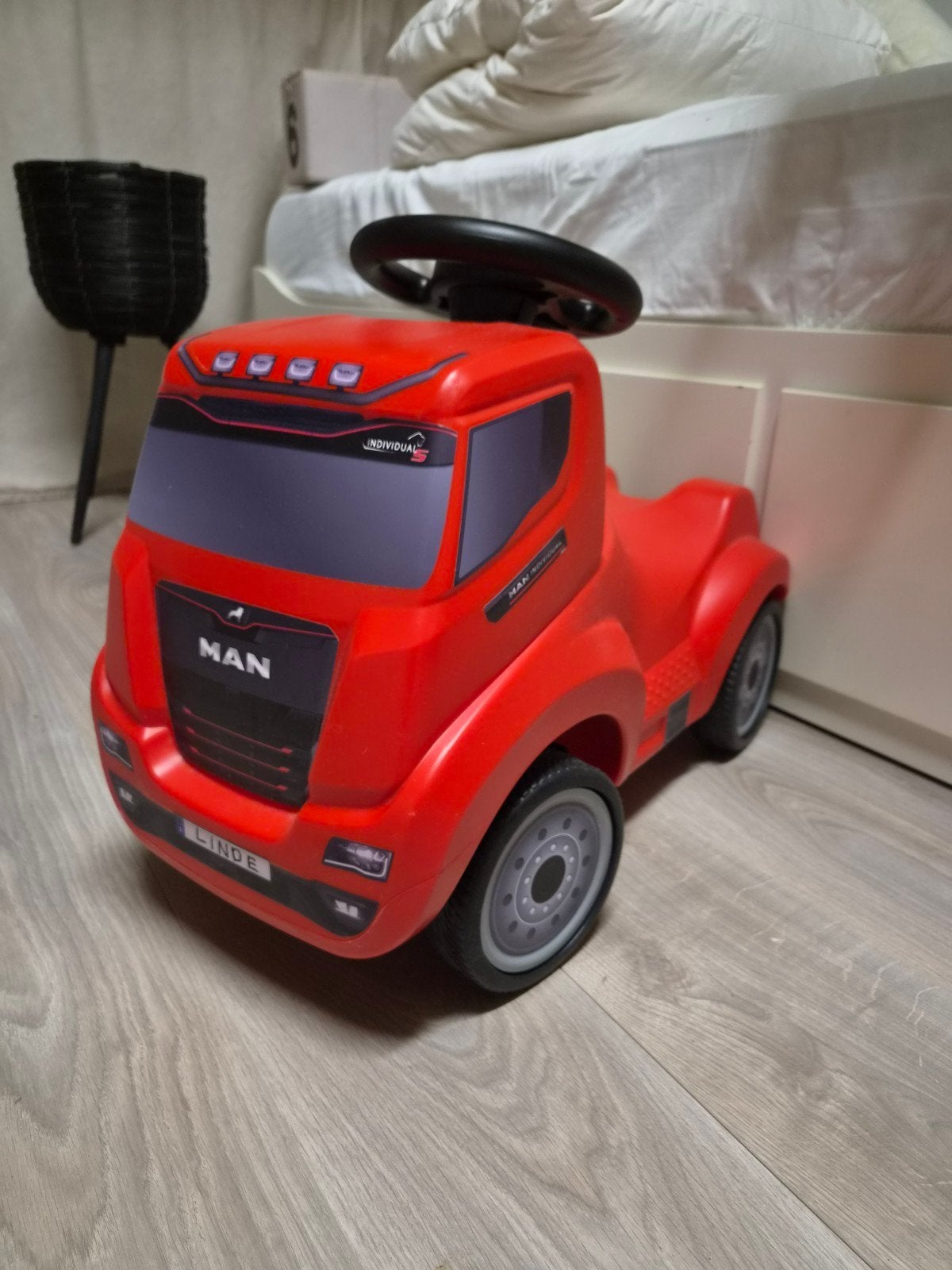 MAN vrachtwagen loopauto - Rood, Ophalen, Zo goed als nieuw, Loopvoertuig