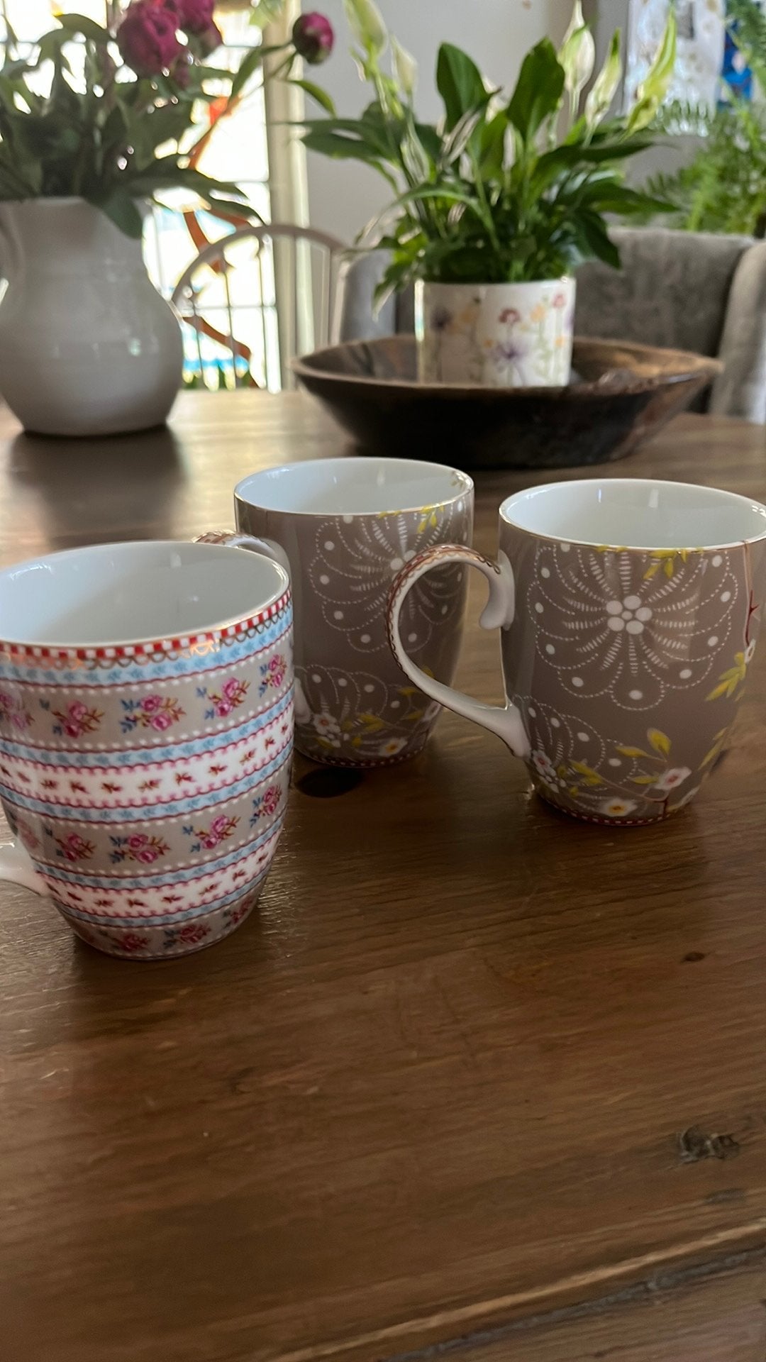 Pip studio bekers, Huis en Inrichting, Keuken | Servies, Ophalen of Verzenden, Zo goed als nieuw, Overige stijlen, Kop(pen) en/of Schotel(s)