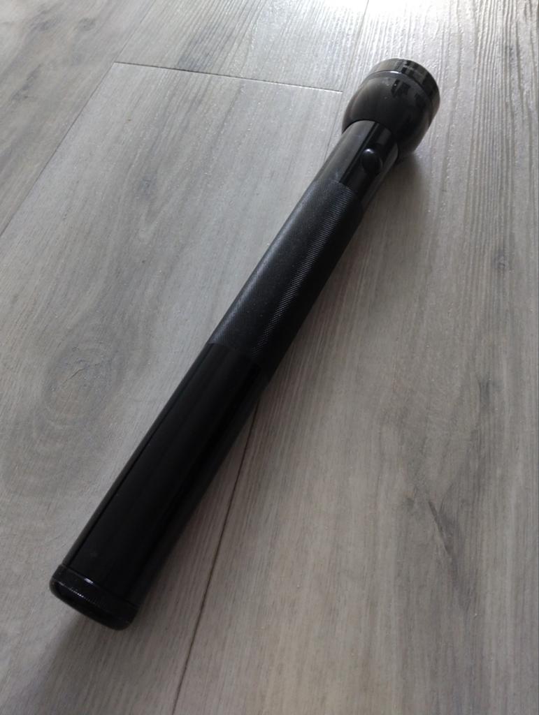 Mag-Lite zaklamp - Zwart, robuust en betrouwbaar, Ophalen of Verzenden, Gebruikt, Batterij