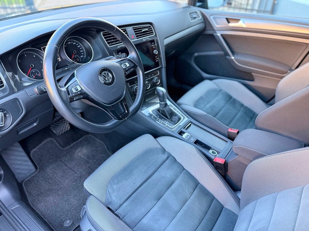 Volkswagen Golf Variant 1.6 TDI | ALCANTARA | DSG | TREKHAAK, Auto's, Volkswagen, Gebruikt, 4 cilinders, Zwart, Origineel Nederlands