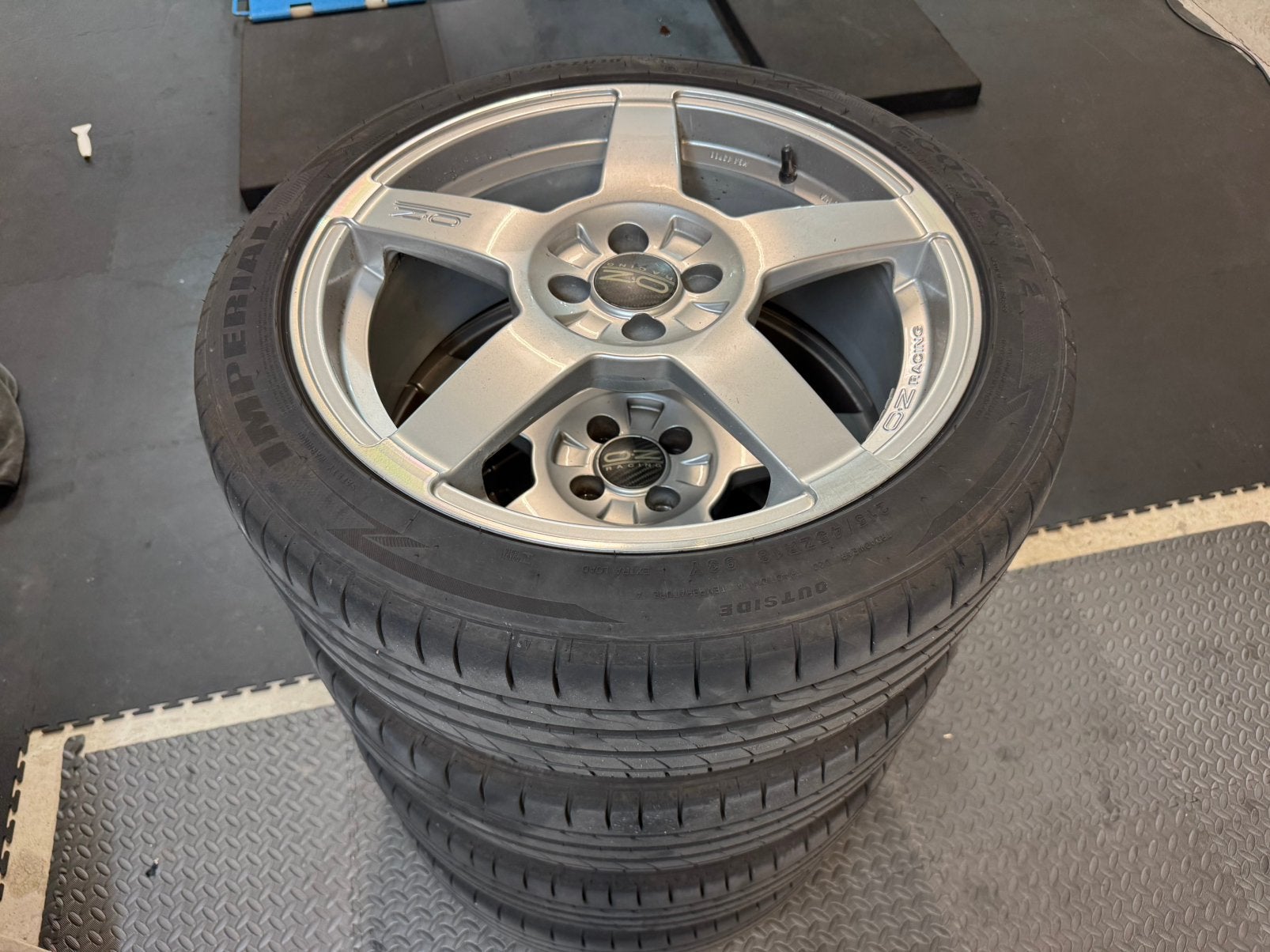 18 inch 4x100 OZ RACING RECORD velgen, Auto-onderdelen, Banden en Velgen, Ophalen, 18 inch, 215 mm, Velg(en)