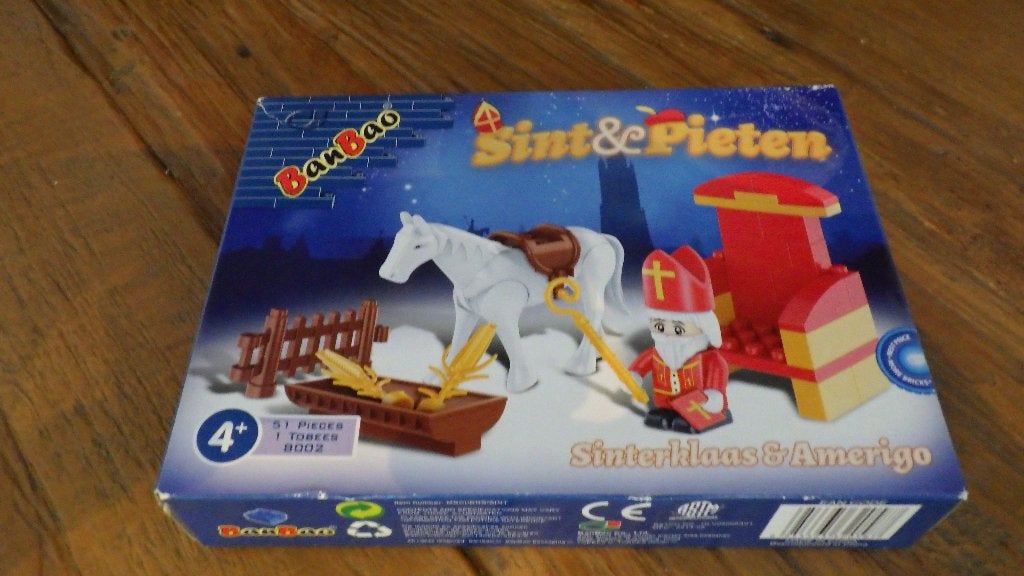 mooi doosje van Sint en Piet (51 deeltjes), Ophalen of Verzenden, Gebruikt