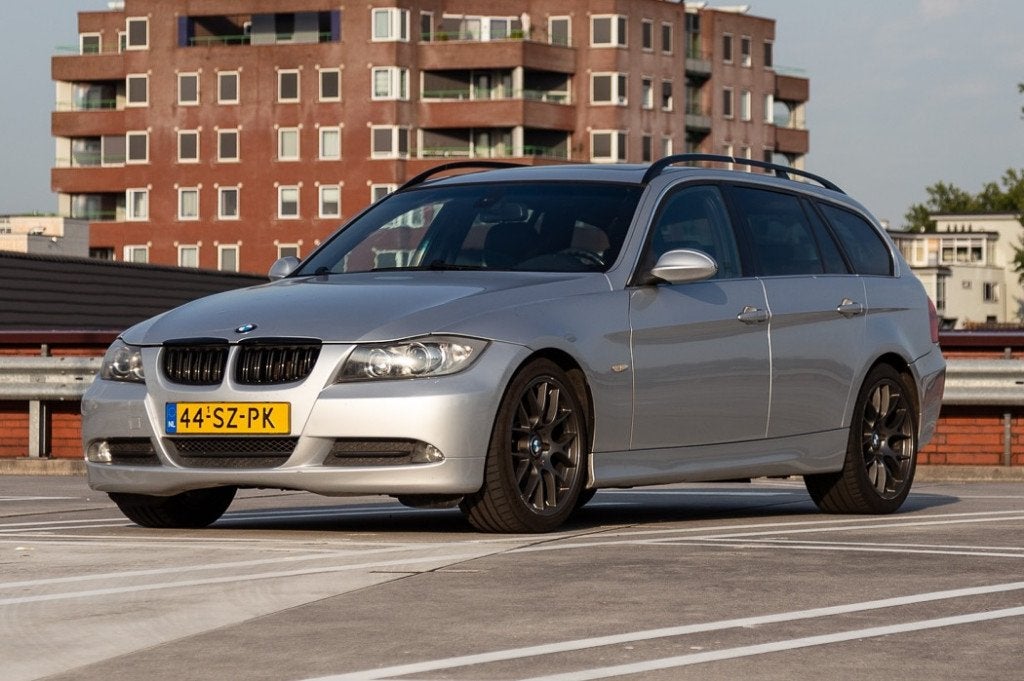 BMW 3-Serie 3.0 I 330 Touring AUT 2006 Grijs e91, Automaat, Euro 5, Achterwielaandrijving, 1800 kg