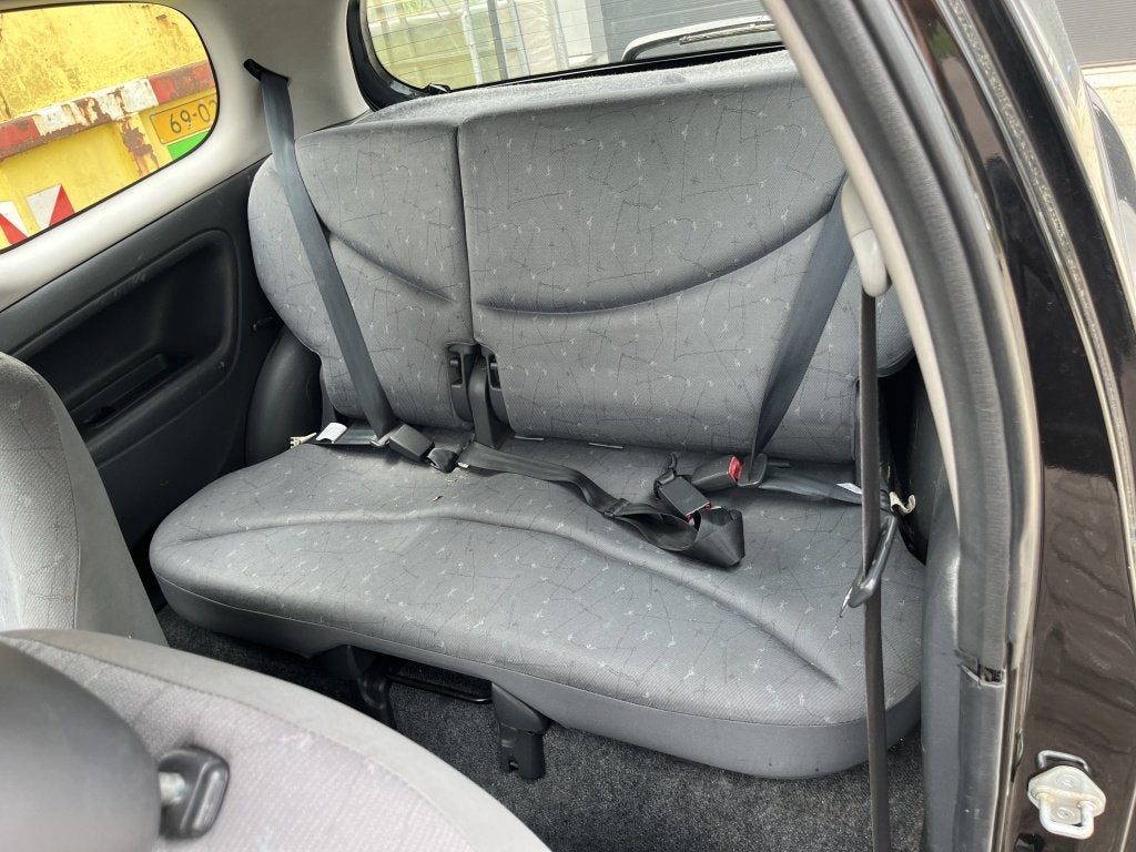 Toyota Yaris 1.0-16V VVT-i Terra| MET NIEUWE APK! (bj 2000), foto 11