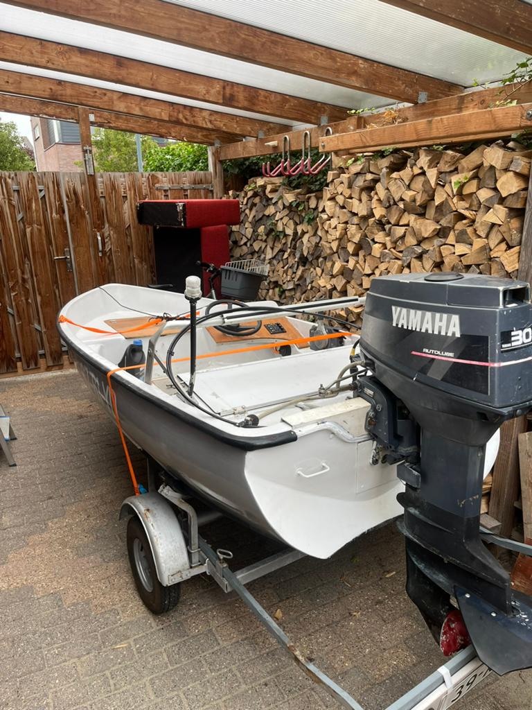 MOET WEG: WITH 320+Yamaha 30+trailer, Watersport en Boten, Ophalen of Verzenden, Zo goed als nieuw, Motor en Techniek, Motorboot