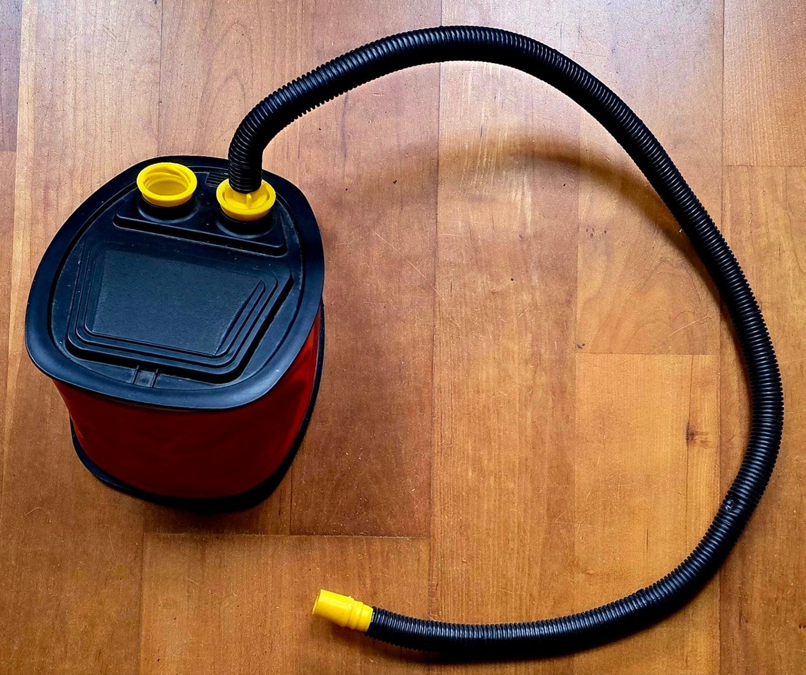 Opblaaspomp - Handmatig - Rood - 3 liter, Ophalen of Verzenden, Gebruikt, Handmatig