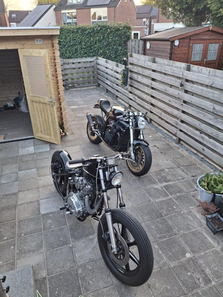Suzuki Gsxr1100w caferacer, Yamaha xs650 hardtail bobber/cho, Particulier