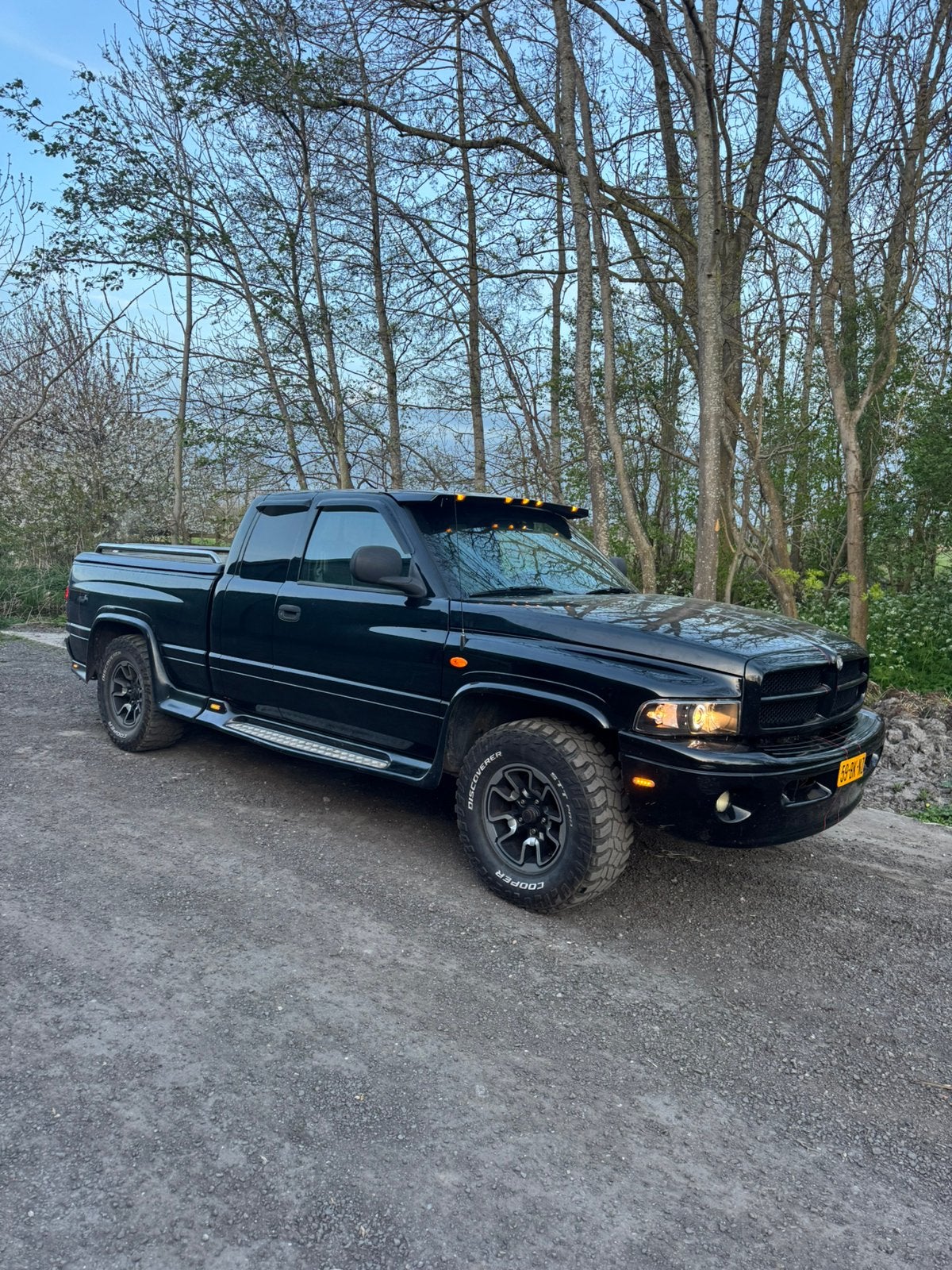 Dodge ram 1999 5,9 v8 , LPG, APK, onderhouds historie, Auto's, Bestelauto's, Automaat, 8 cilinders, Stoelverwarming, Zwart