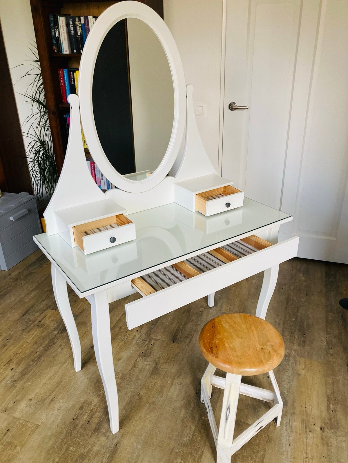 IKEA HEMNES kaptafel met spiegel en krukje, Ophalen, Gebruikt, 50 tot 100 cm, Minder dan 100 cm