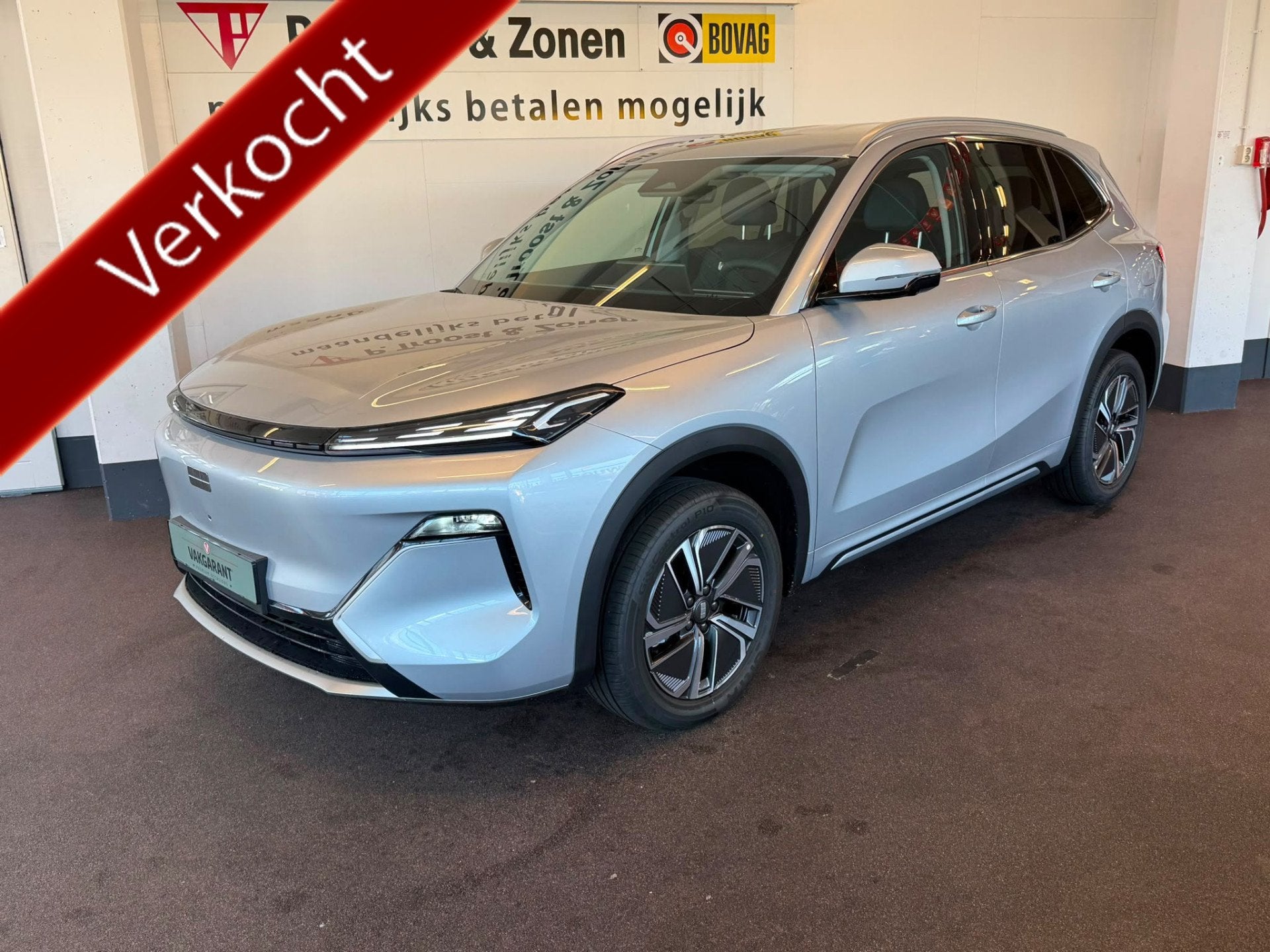 GEELY Starray EM-i 1.5 PRO GLOEDNIEUW | 360 Camera | Plug-in, Auto's, Zwart, 4 cilinders, Starray EM-i, 1790 kg