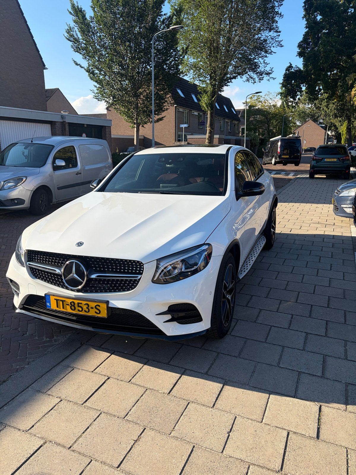 Mercedes-Benz GLC Coupé 250 211pk 4MATIC 9G-TRONIC 2017 Wit, Auto's, Automaat, Euro 6, 4 cilinders, Wit