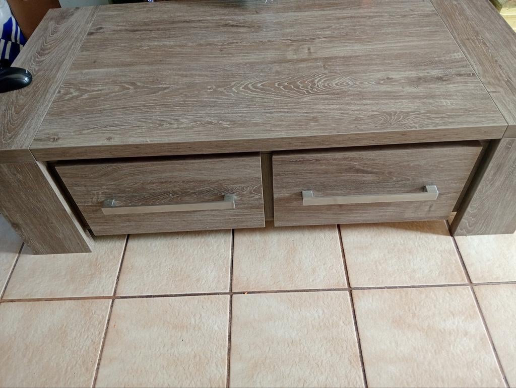 Te koop mooi set eettafel en salon tafel, Ophalen
