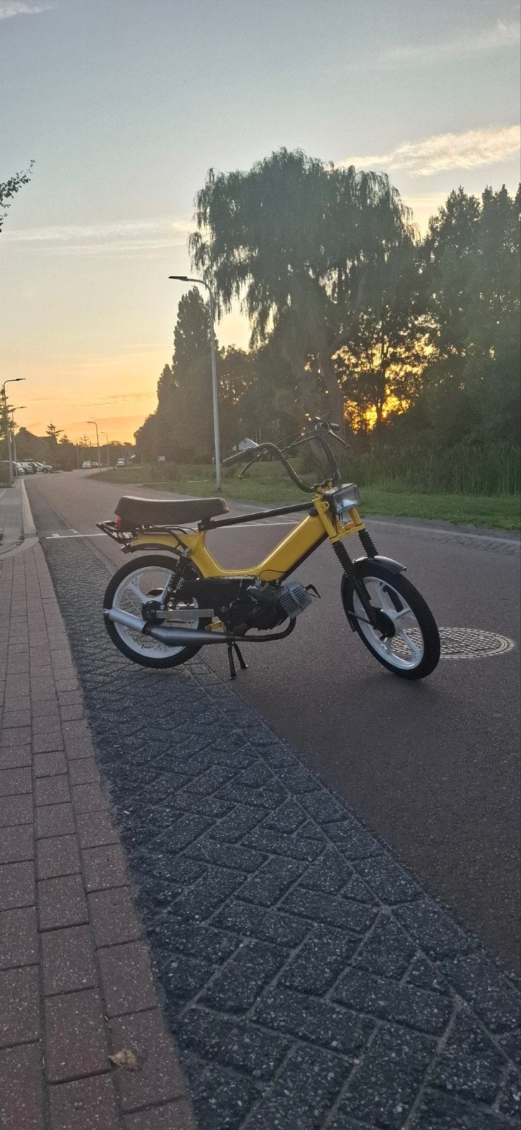 Tomos brommer - Zo goed als nieuw, Fietsen en Brommers, Brommers | Tomos, Ophalen, Zo goed als nieuw, Standard