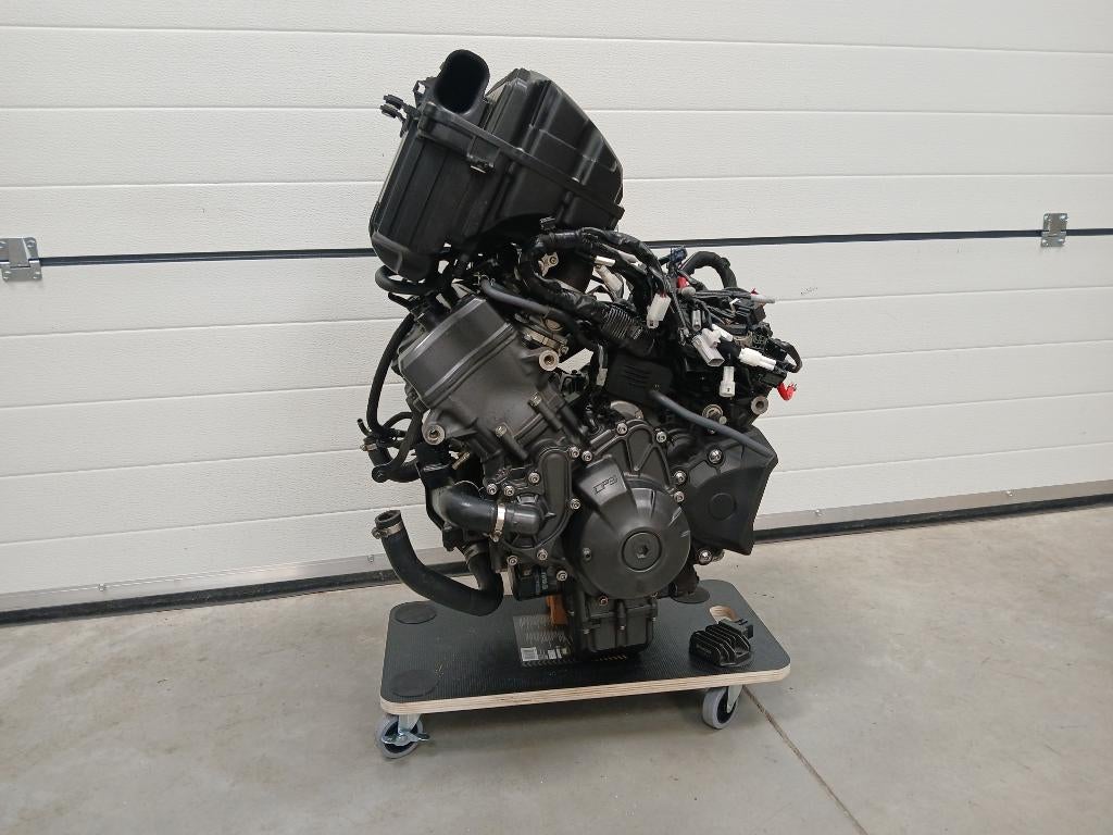 Yamaha MT09 motorblok bj 2022, Ophalen, Gebruikt