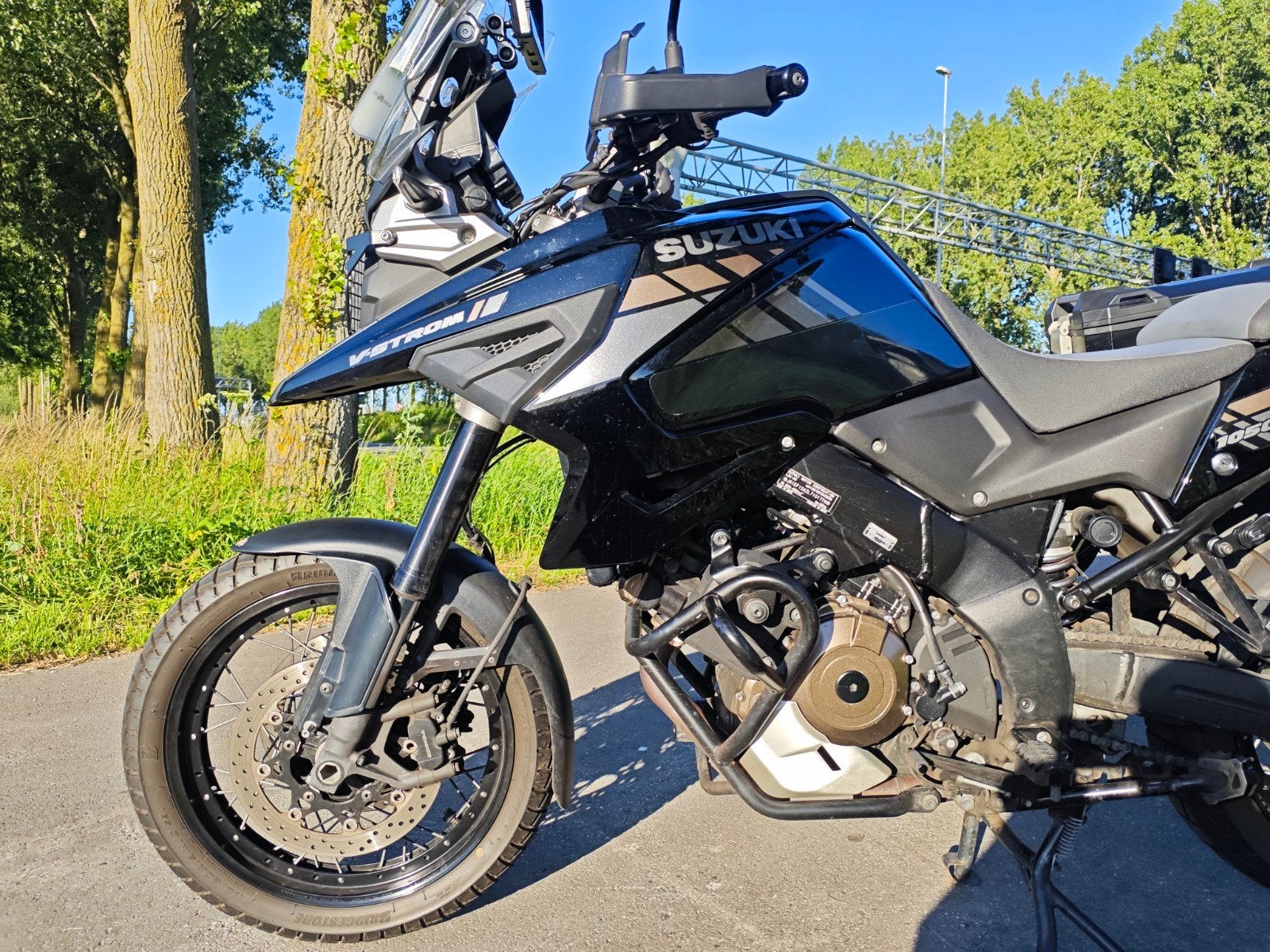Suzuki V-Strom 1050 XTA met Suzuki aluminium kofferset, Motoren, Motoren | Suzuki, Occasion, LED Verlichting, Motorrijbewijs A