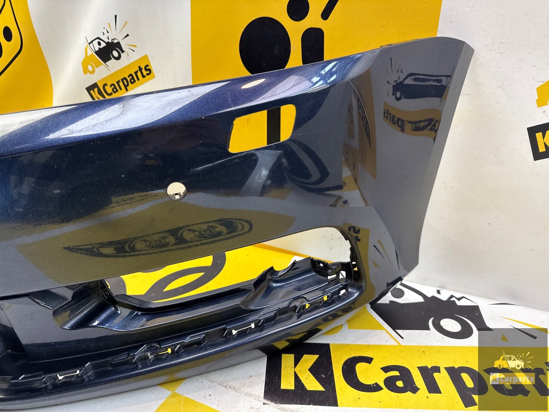 Voorbumper volkswagen Passat B7 bumper 4x PDC 3AA807221, Auto-onderdelen, Gebruikt, Volkswagen AG, Bumper, Berliner Ring 2
38440  Wolfsburg, DE