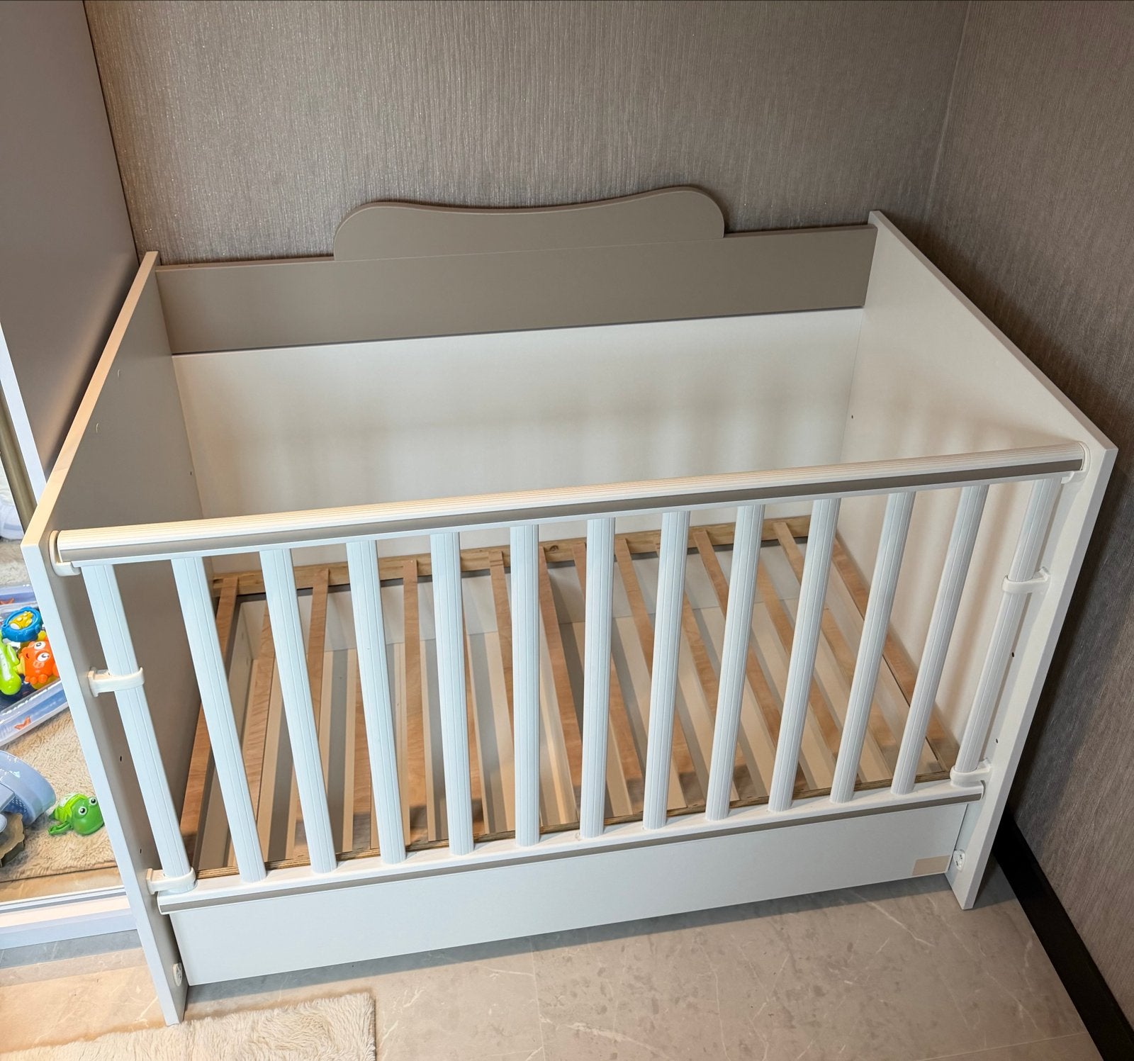 2 in 1 ledikant met commode/bureau, Ophalen of Verzenden, Zo goed als nieuw, Ledikant