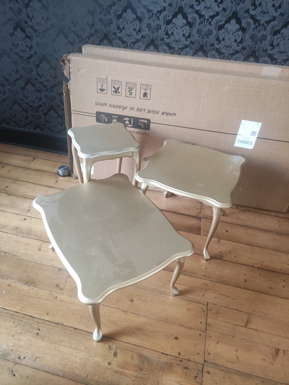Set van 3 gouden bijzettafels -, 50 – 75, 50 tot 100 cm, 50 tot 100 cm, Zo goed als nieuw
