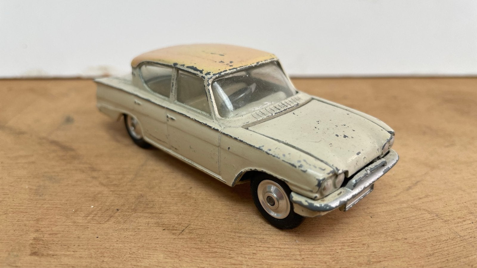 Corgi Toys Ford Consul Classic - Vintage Speelgoedauto, Ophalen of Verzenden