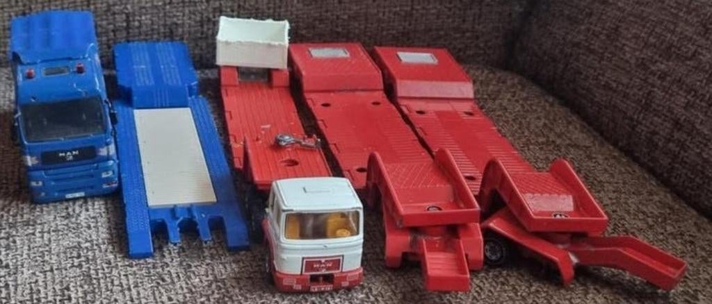 Te. Koop siku 1:50 Vrachtwagens met Diepladers., Hobby en Vrije tijd, Modelauto's | 1:50, Ophalen of Verzenden, Bus of Vrachtwagen