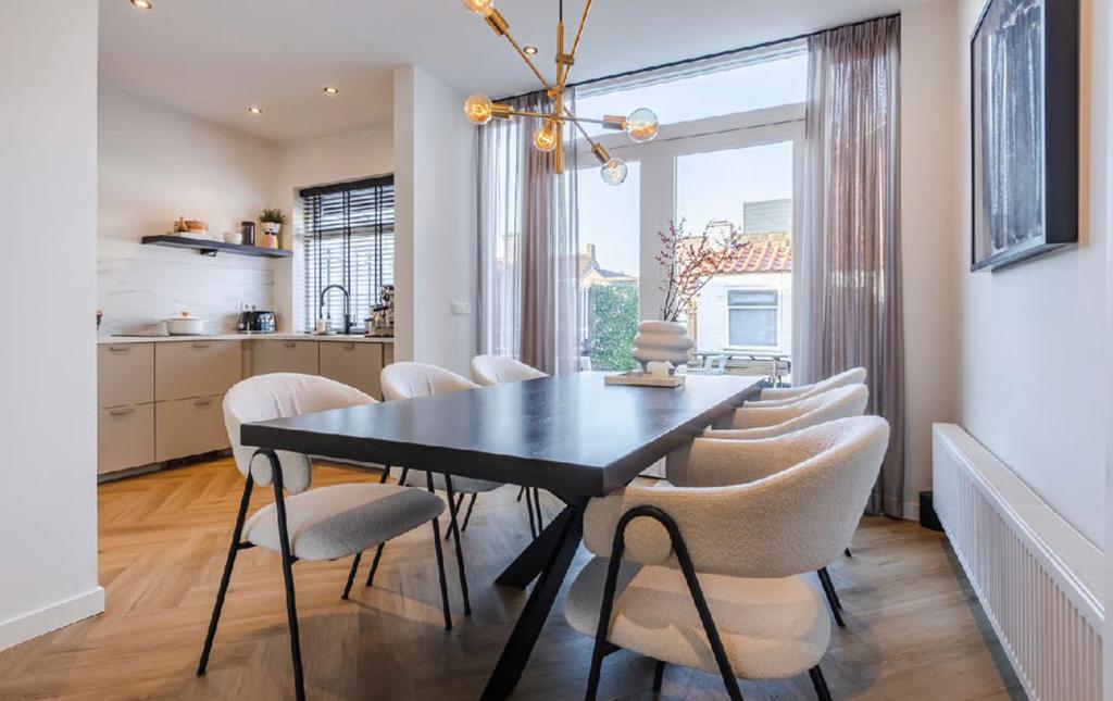 Eettafel 6persoons, Gebruikt, 200 cm of meer, Vijf personen of meer, Rechthoekig