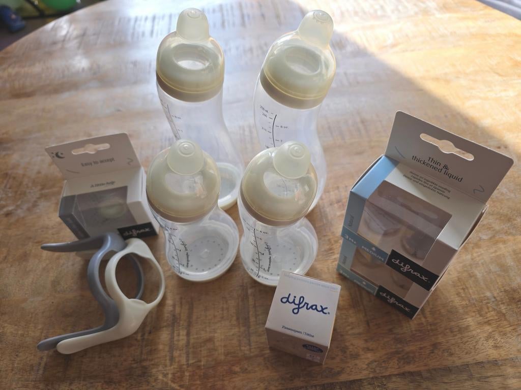 Difrax Newborn flessen set met extra's in nieuwstaat, Kinderen en Baby's, Babyvoeding en Toebehoren, Ophalen of Verzenden, Nieuw