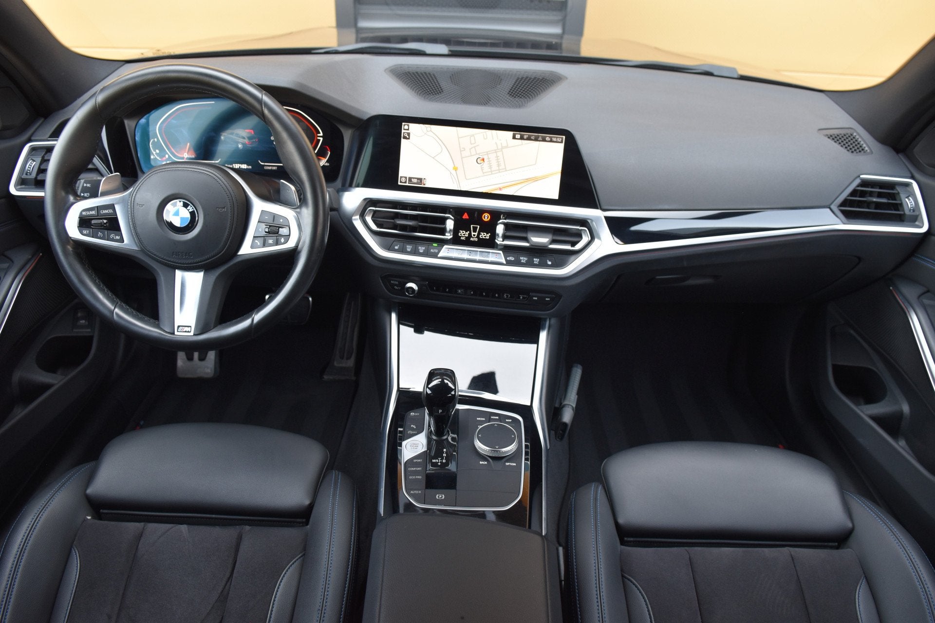 BMW 3 Serie Touring 320i Edition Plus * M-Pakket * Trekhaak, Automaat, 1998 cc, Achterwielaandrijving, Gebruikt